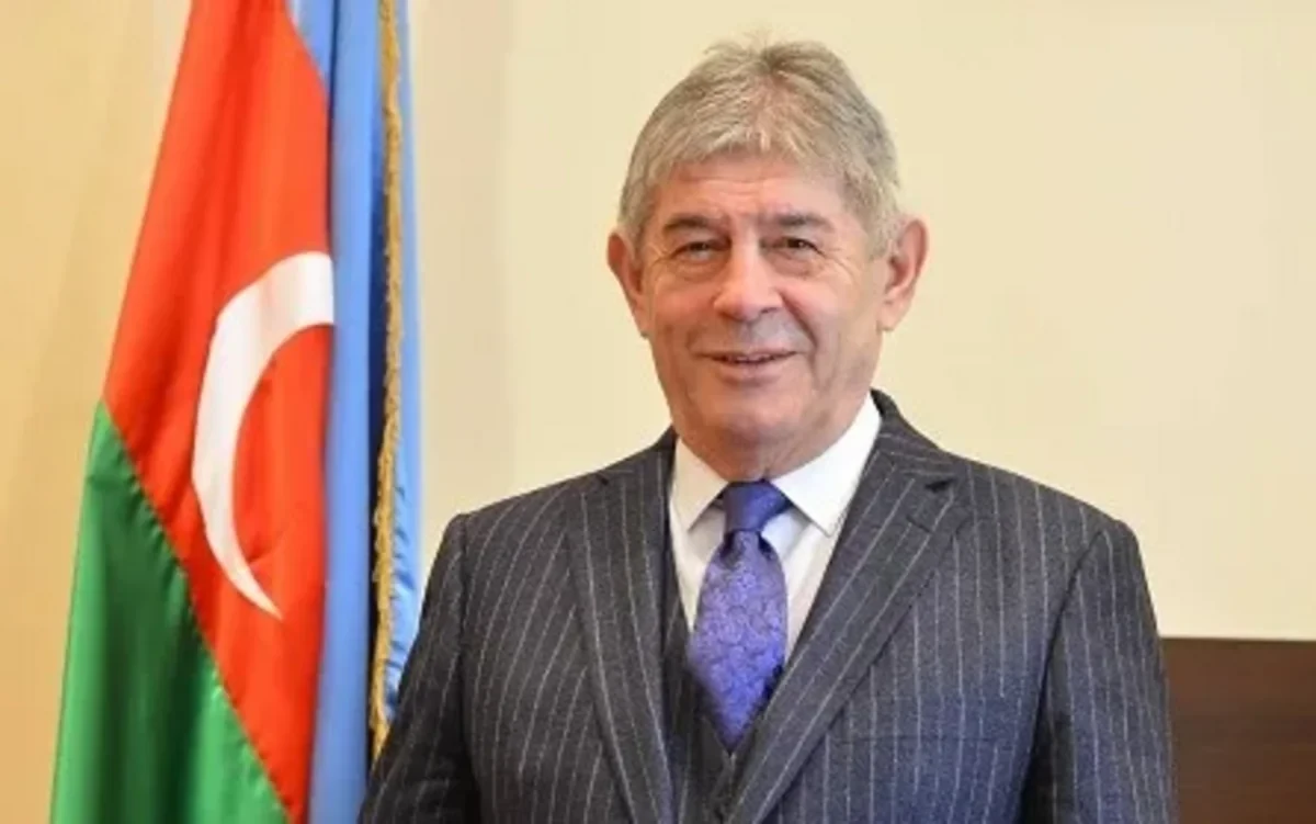 Президент подписал распоряжение в связи с Гусейном Гулиевым
 