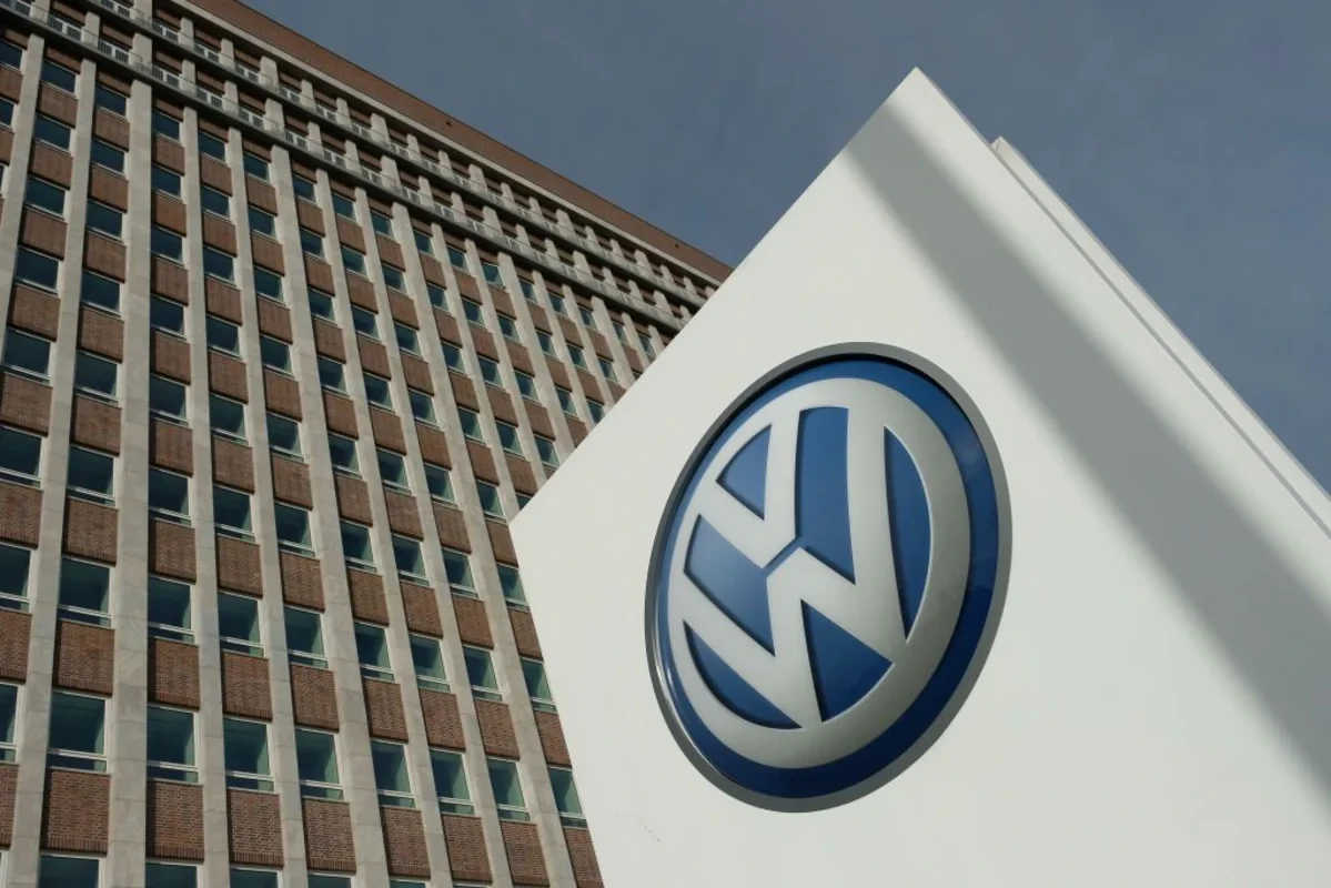 Volkswagen продаст компании из США свою 'дочку' за 7.4 млрд евро
 