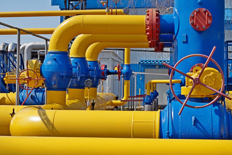 Европа входит в зиму с минимальными запасами газа, а мировая логистика переживает новый кризис
