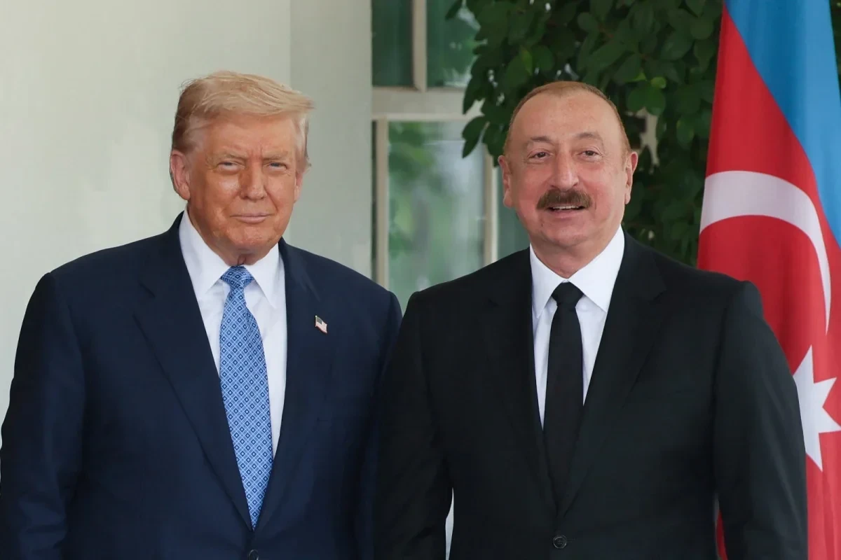 Президент Ильхам Алиев поздравил Дональда Трампа
 