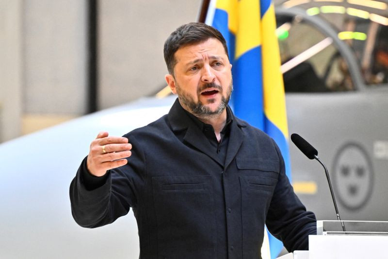 Зеленский связал будущее Украины с НАТО
 