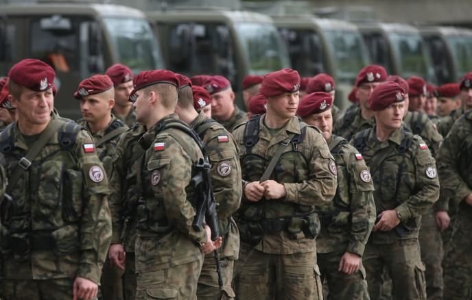 ЕК: страны Балтии и Польша обгонят США по доле военных расходов в ВВП
 