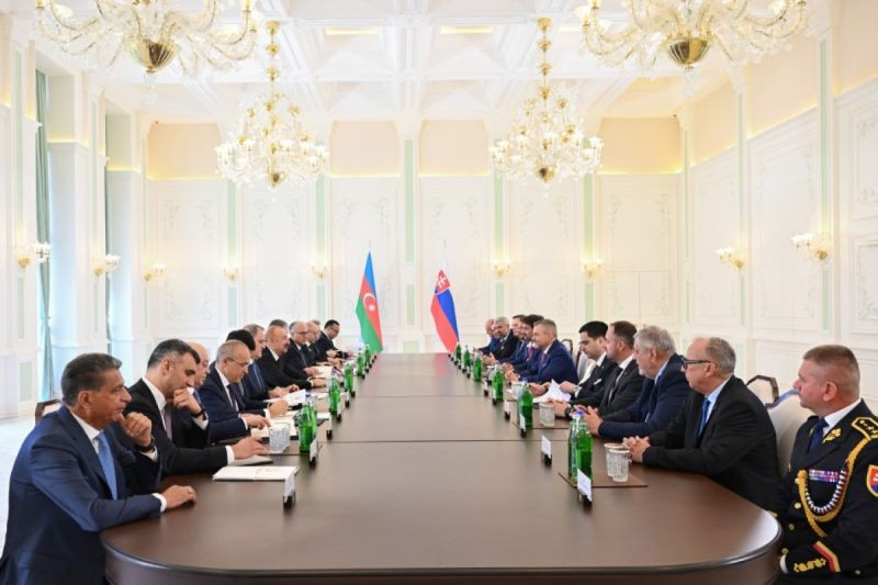 В Шуше состоялась встреча Президента Ильхама Алиева с Президентом Словакии в расширенном составе
 