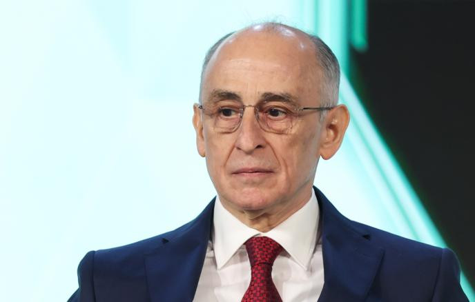 НАТО обслуживает интересы военных корпораций
 