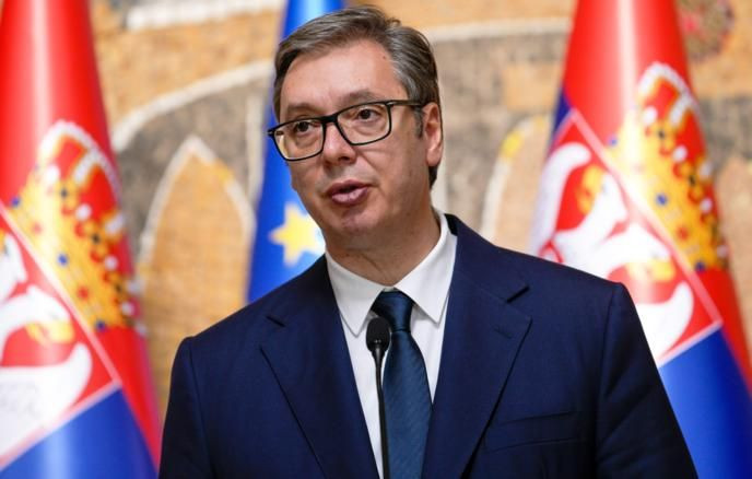 Вучич обсудил с послом РФ экономическое сотрудничество двух стран
 