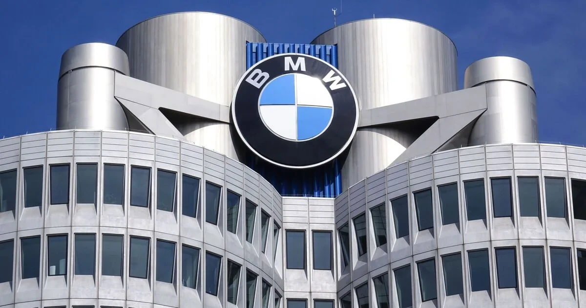 BMW отзывает сотни тысяч авто в США
 