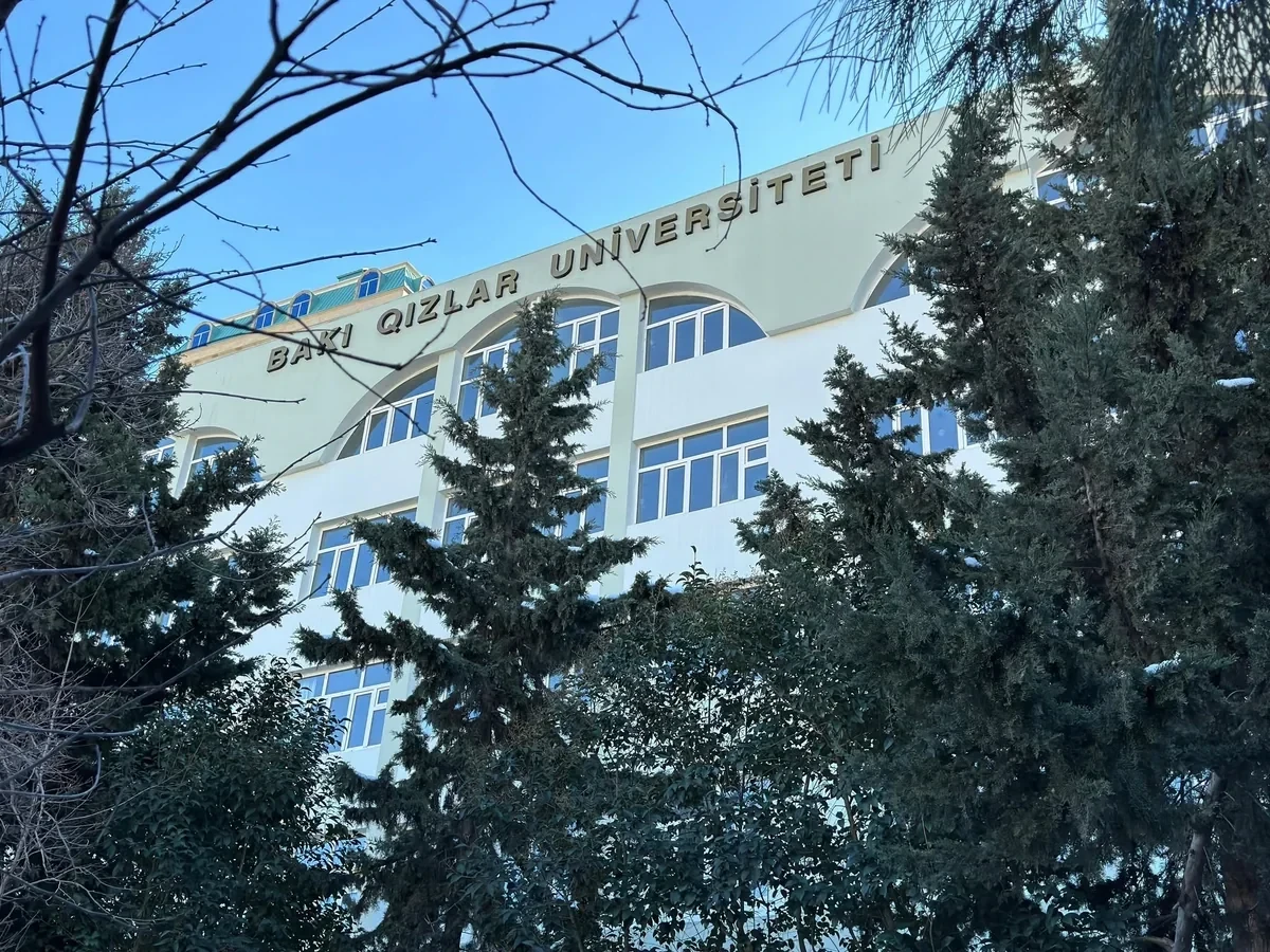 Бакинский университет для девушек прекратил деятельность
 