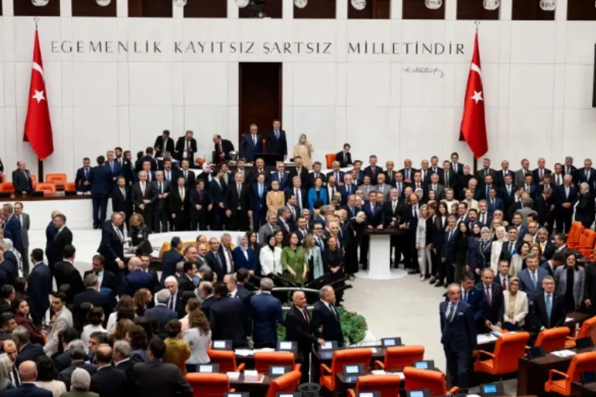 Парламент Турции принял законопроект о разоружении Рабочей партии Курдистана
 