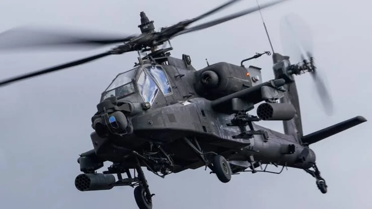 Сухопутные войска США приостановили учебные полеты вертолетов Apache после крушения в Техасе
 