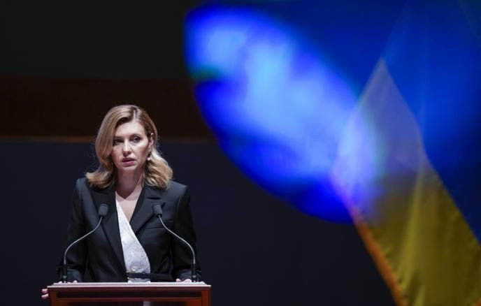 РБК-Украина: жена Зеленского обладает 'золотым правом вето'  
 
