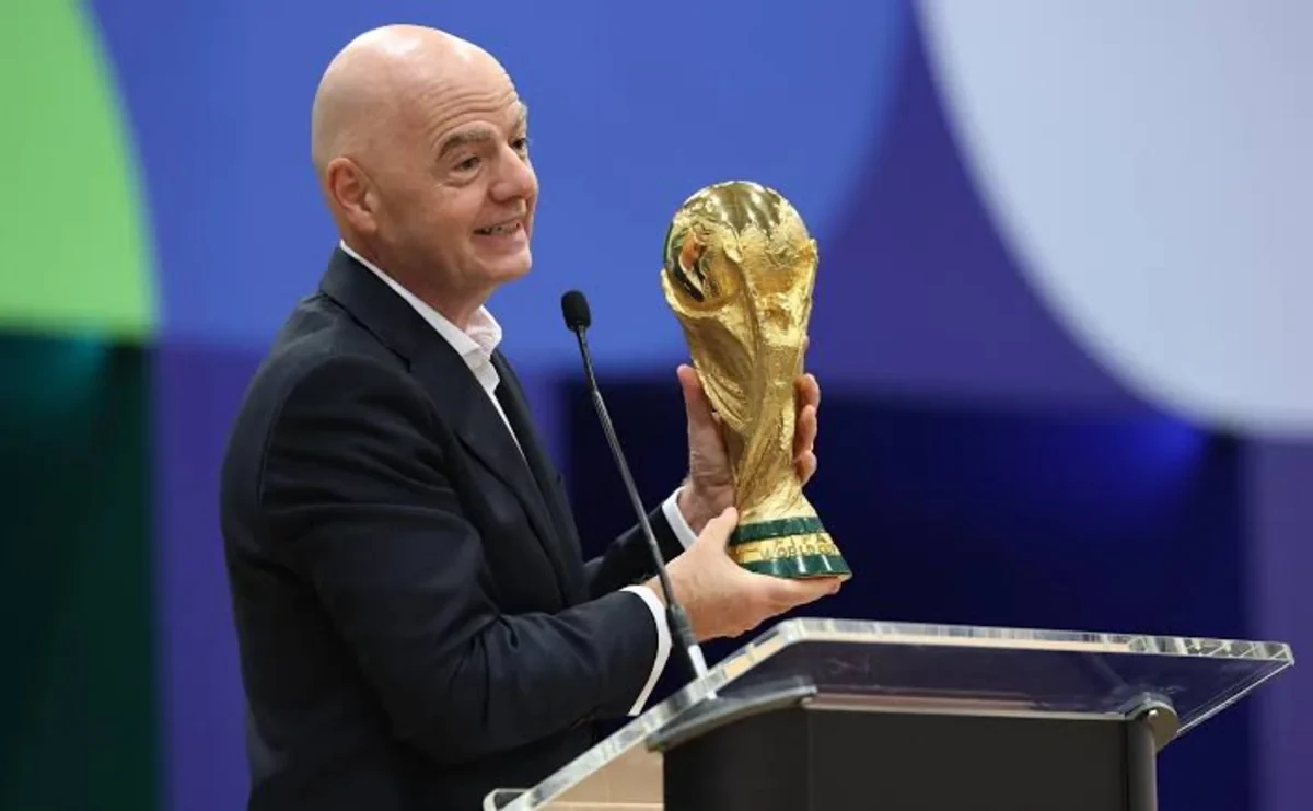Скандал в ФИФА: функционер покинул пост после критики Джанни Инфантино
 