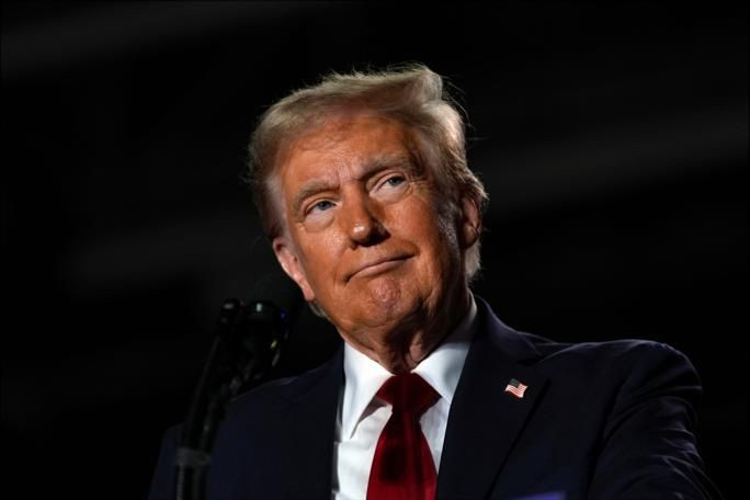 Трамп пообещал экономические последствия помогающим Ирану странам
 