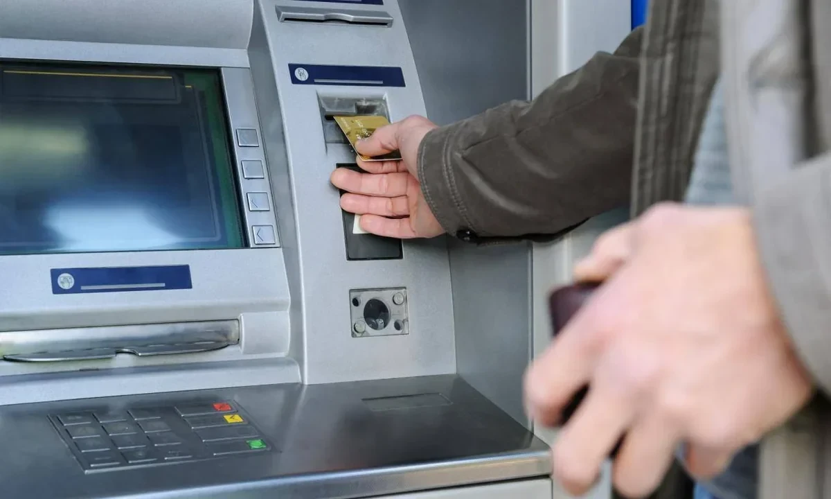Стало известно, когда завершатся все социальные выплаты за август
 