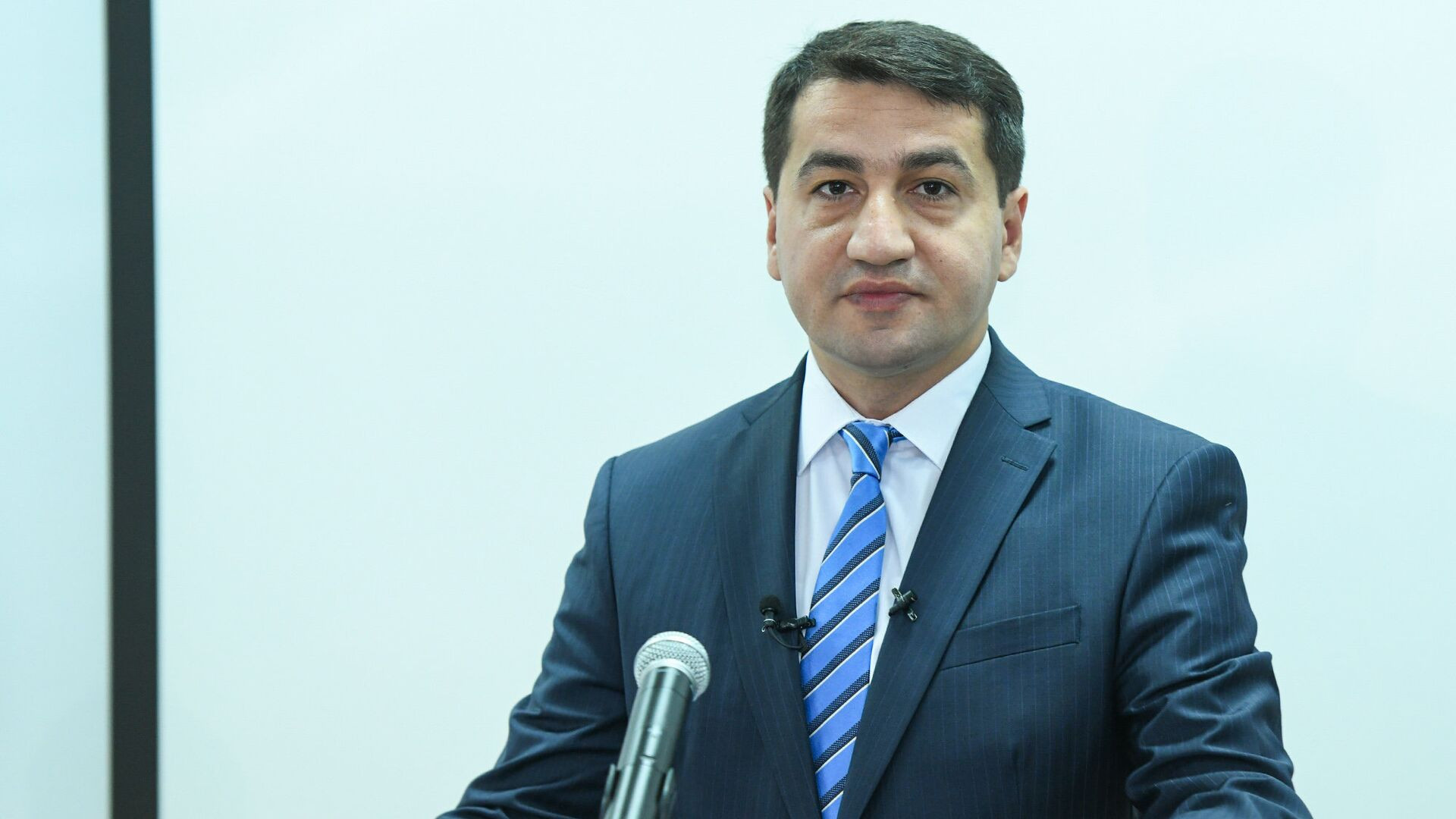 Хикмет Гаджиев награждён украинским орденом 'За заслуги' III степени
 