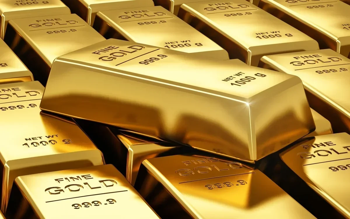 Стоимость золота опустилась ниже 4 450 долларов впервые с 19 августа
 