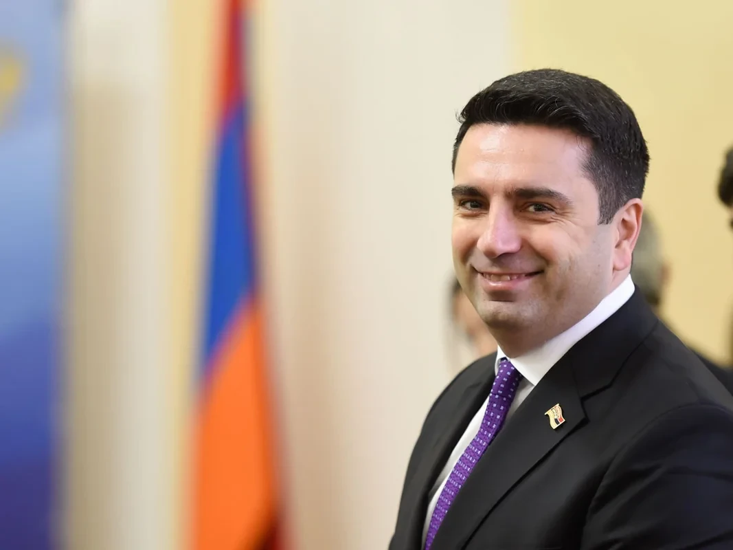 Ален Симонян может посетить Баку
 
