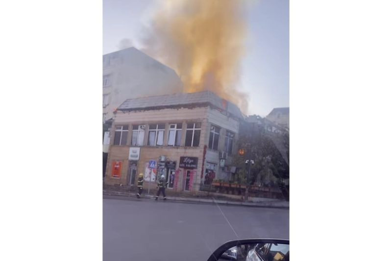 Пожар в ресторане в Хырдалане потушен
 