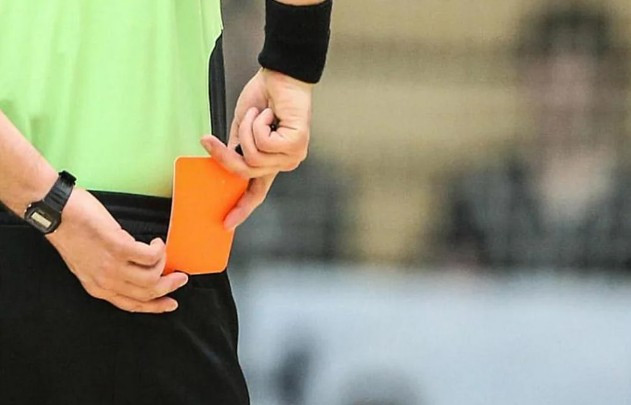 Дисциплинарный комитет АФФА строго наказал футболиста за оскорбление судей
 