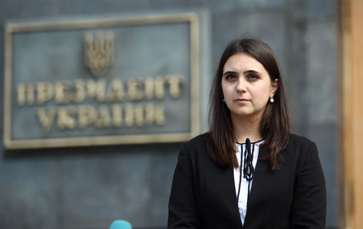 Владимир Зеленский ввел санкции против своего бывшего пресс-секретаря
 