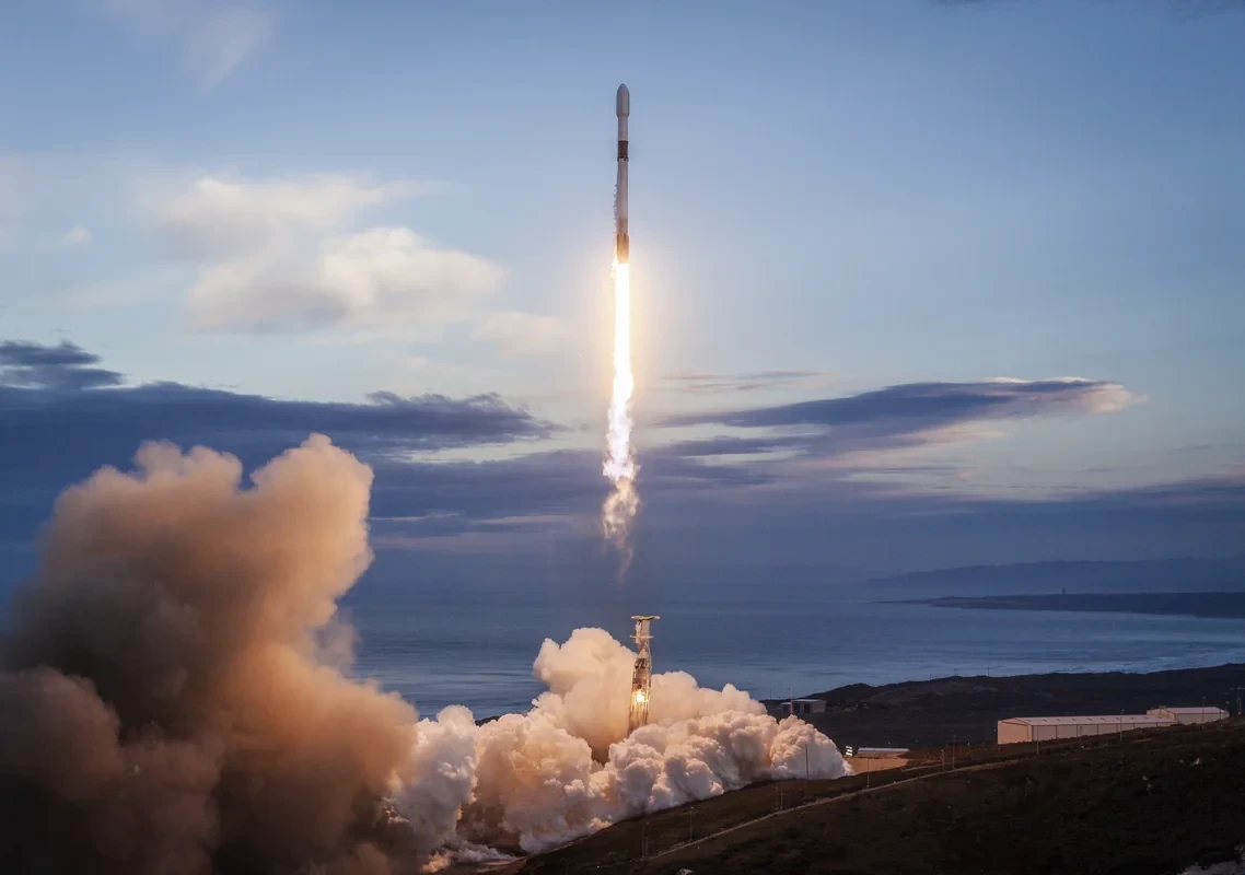 SpaceX запустила ракету в рамках засекреченной миссии Космических сил США
 