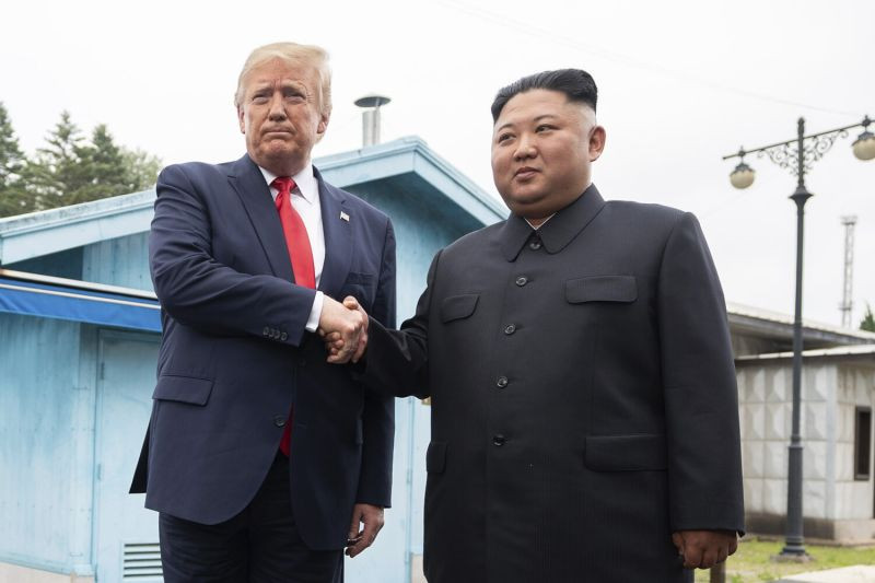 В СМИ узнали о готовности Трампа к разговору с Ким Чен Ыном
 