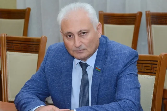 Депутат: ChatGPT - один из факторов давления на азербайджанский язык
 