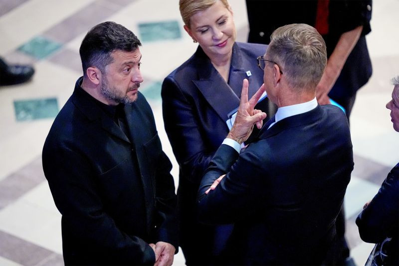 Зеленский растерялся от увиденного в телефоне Стубба на Генассамблее ООН
 