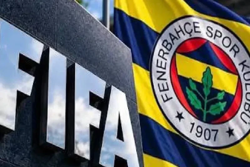 ФИФА ввела трансферный запрет в отношении «Фенербахче» 
 