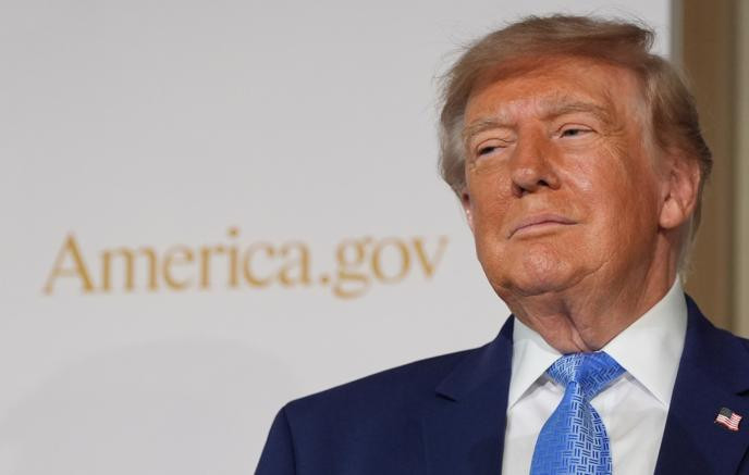 Трамп заявил об отказе Украины от американских боеприпасов и пригрозил Ирану уничтожением
 