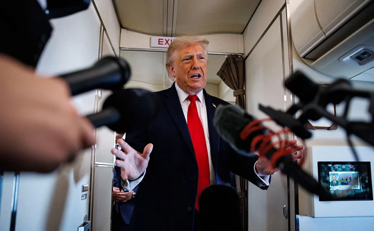Представителей Politico не допустили на борт самолета Трампа
 