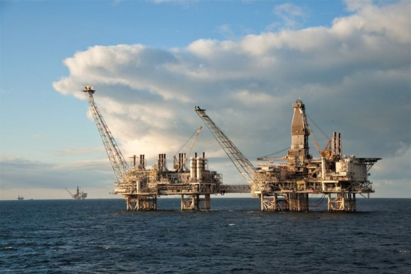 Цена азербайджанской нефти превысила 131 доллар 
 