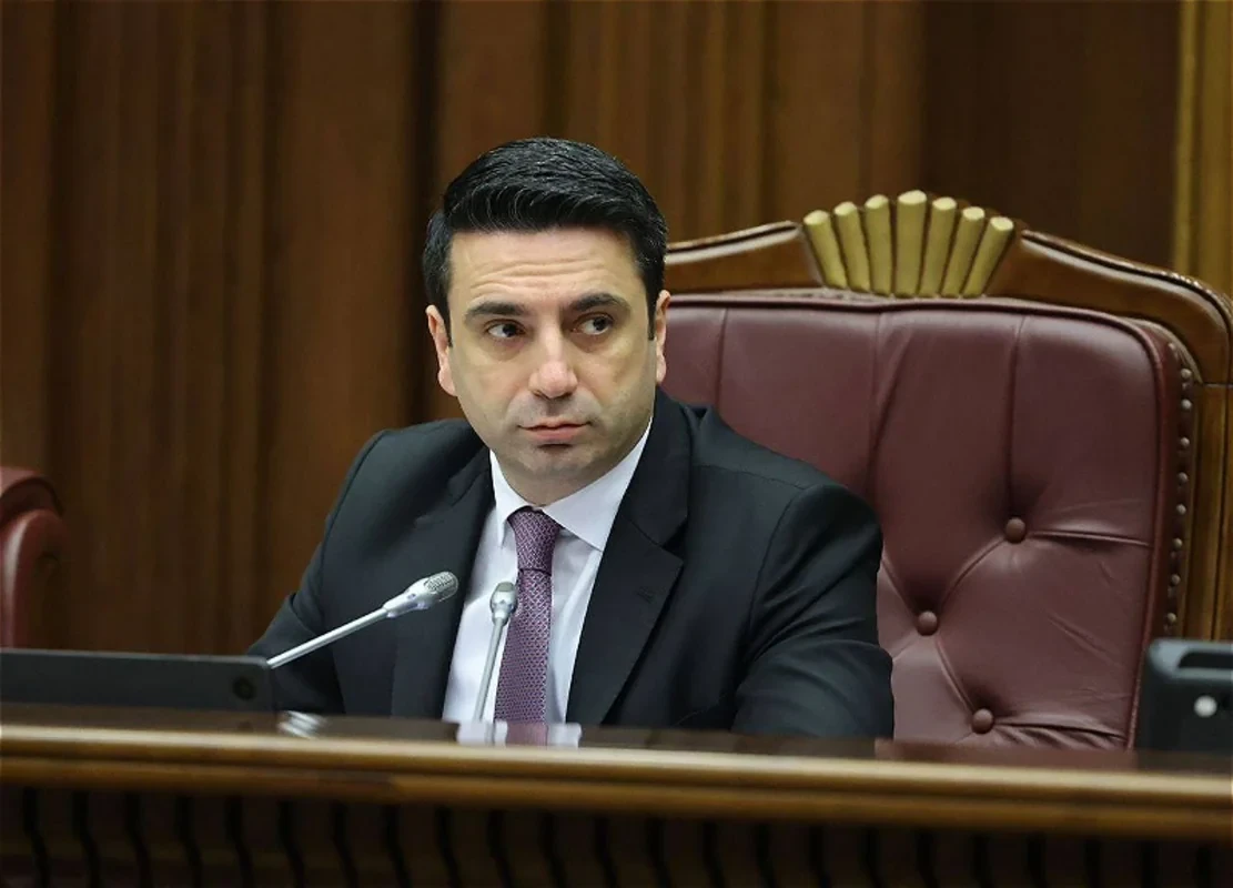Симонян: Ереван ведет переговоры с Баку о Кярки
 