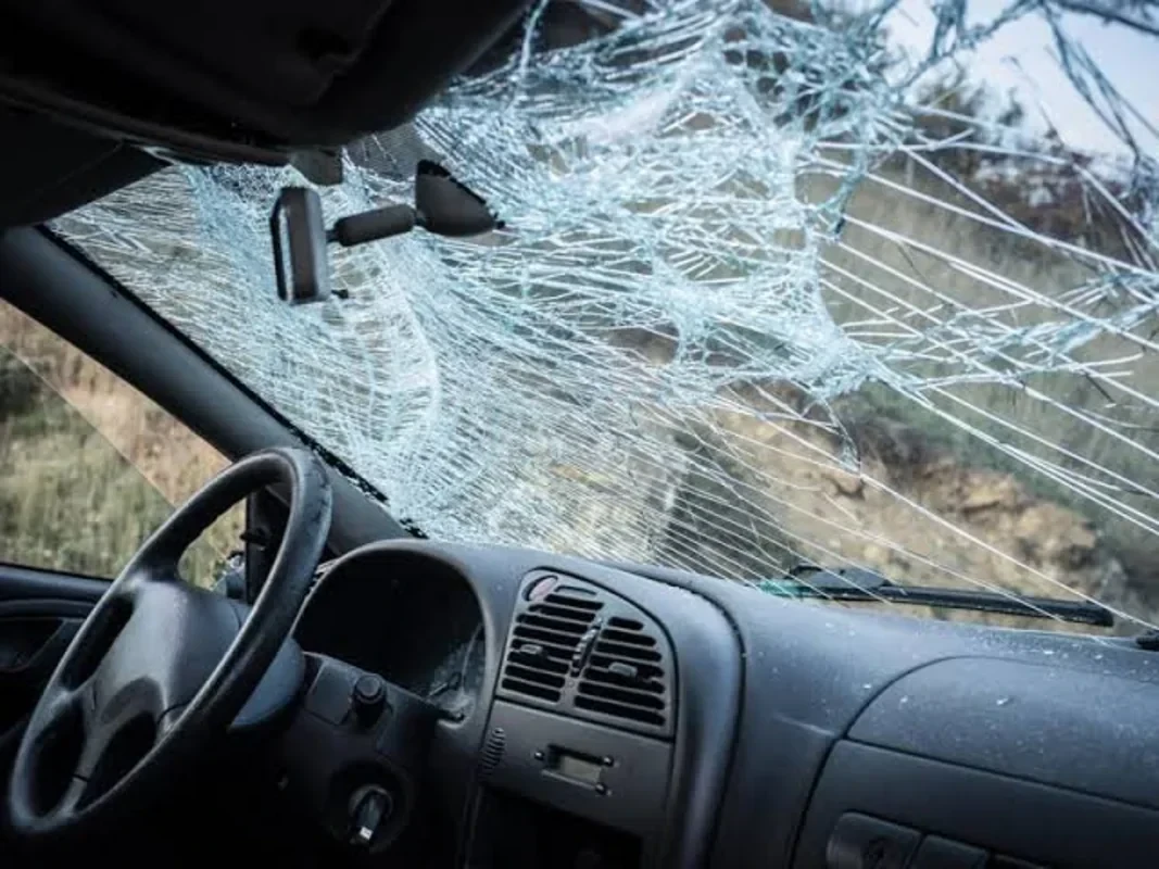 В Баку столкнулись два автомобиля: погибла женщина
 