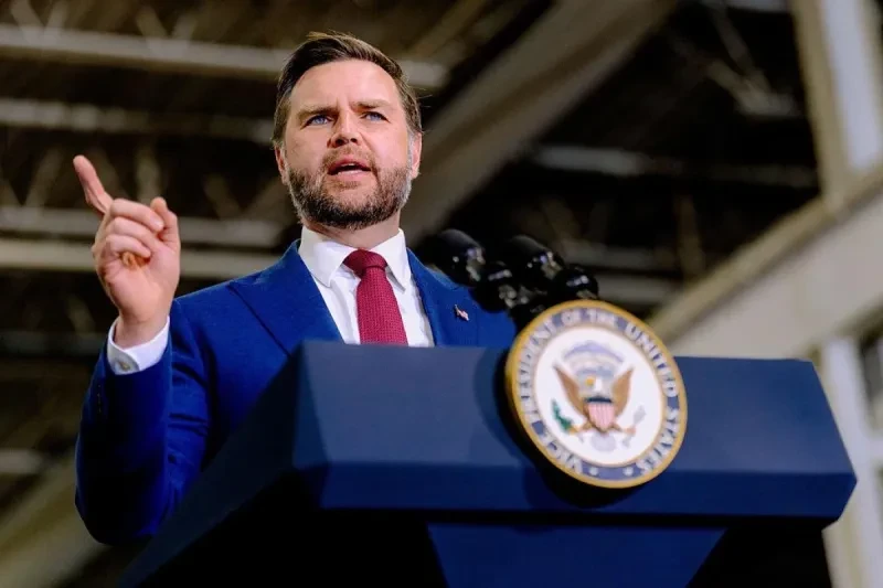 Вице-президент США: Украина не должна вступать в НАТО 
 